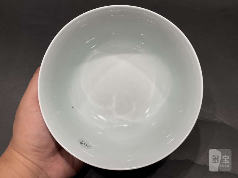 清乾隆 青花缠枝牡丹花卉纹碗 - 图7